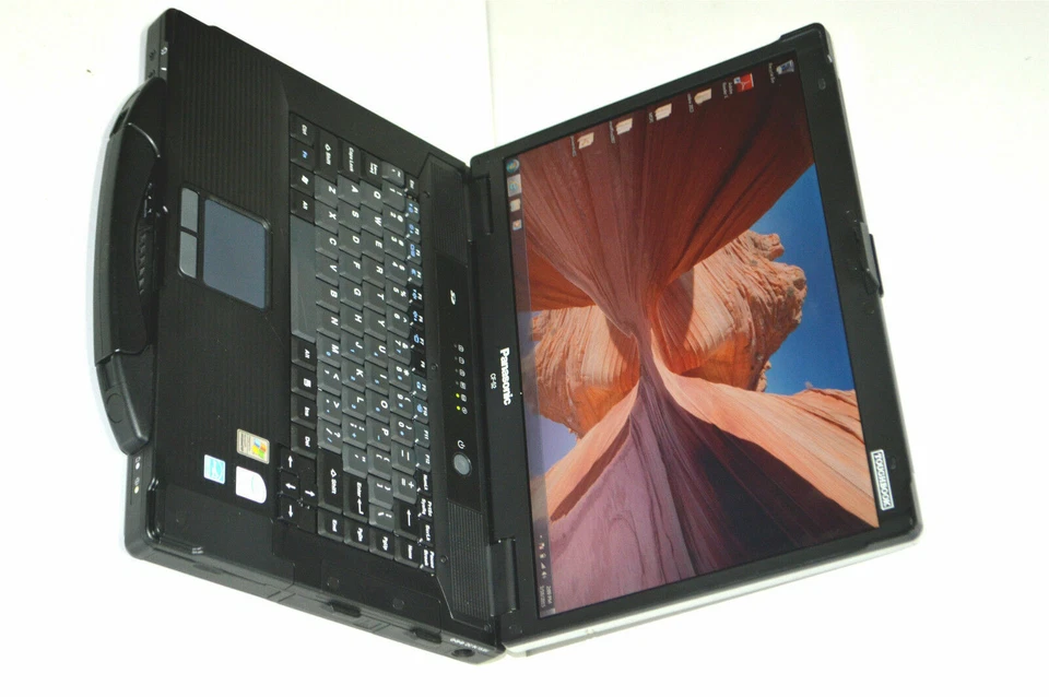 Panasonic Toughbook CF-52 i3-330m 2.13GHz 6GB 500SSHD/ WIN7 PRO 32BIT - Imagem 1 de 4
