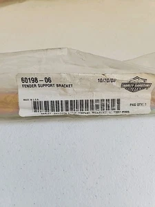 New Genuine Harley Davidson Fender Support Bracket 60198-06 - Picture 1 of 2