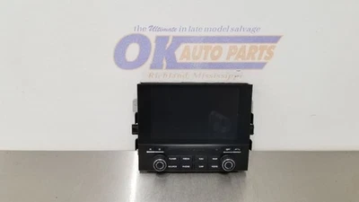 18 PORSCHE MACAN GTS 95B RADIO RECEIVER HEAD UNIT DISPLAY SCREEN 95B919606E - Image 1 of 4
