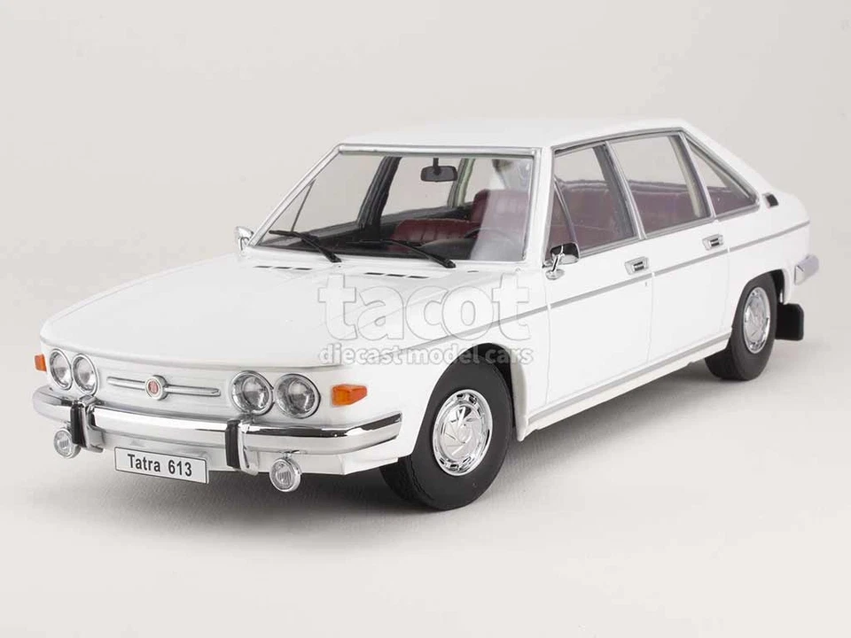 Tatra 613 1979 - Triple 9 1/18 - Immagine 1 di 1