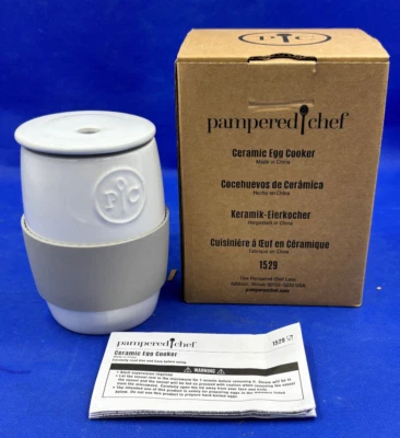 Hervidor de huevos de cerámica Pampered Chef #1529 - Nuevo en caja - Pastel/muffins para microondas Foto 1 de 4