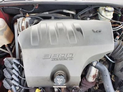 Cubierta del motor Buick LeSabre 2000-2005 Foto 1 de 4
