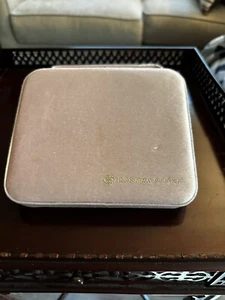 Kendra Scott Mattie Large Velvet Box in Baby Pink Jewelry Box - Picture 1 of 2