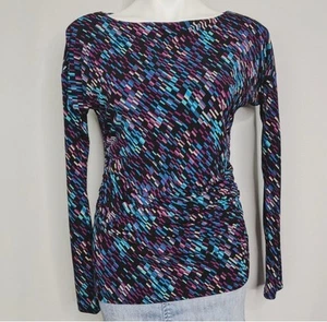 VINCE CAMUTO GR. PL Mehrfarbig Lila Schwarz Langarm Mosaik Rüschen TOP - Bild 1 von 4