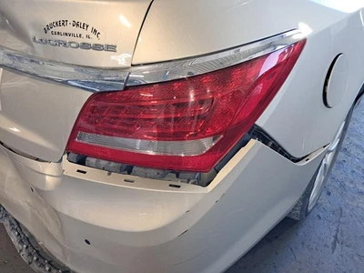 Conjunto de luz trasera derecha usado se adapta a: Buick Lacrosse 2015 grado derecho A Foto 1 de 4