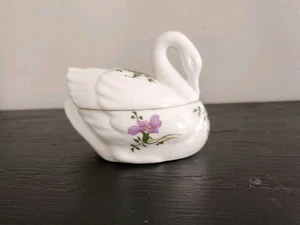 Vintage Fine Bone China Swan Trinket Box - Hand painted 3" - Picture 1 of 7