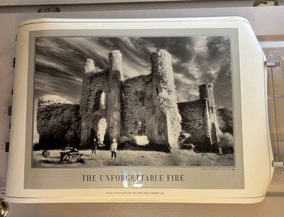 DE COLECCIÓN RARO CONJUNTO DE DOS IMPRESIONES / CARTELES U2 "GUERRA", "EL FUEGO INOLVIDABLE" 1988 Foto 1 de 4