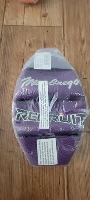 Baloncesto pequeño púrpura - MacGregor recluta Foto 1 de 4