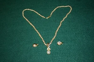 Vintage Nolan Miller Signed Faux Pearl Necklace 25" with Matching Earrings - Picture 1 of 4
