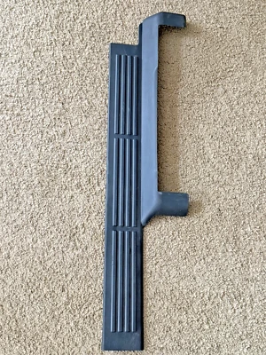 Placa de umbral de puerta delantera derecha pasajero derecho 99-06 Silverado Sierra gris avalancha” Foto 1 de 4