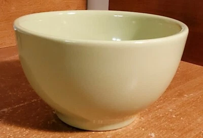 IKEA FARGRIK GREEN 5" All Purpose Cereal bowl, 5 1/2", Solid Green, Excellent - Image 1 of 4