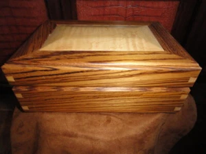 humidor hecho a mano personalizado - Imagen 1 de 8