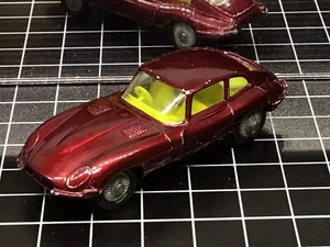 Husky Models Burgundy Jaguar E Type 2+2 DieCast 2 1/5 Inches Long - Picture 1 of 10