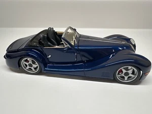 Maisto 1:18 Diecast - Morgan Aero 8 - Dark Blue - Picture 1 of 9
