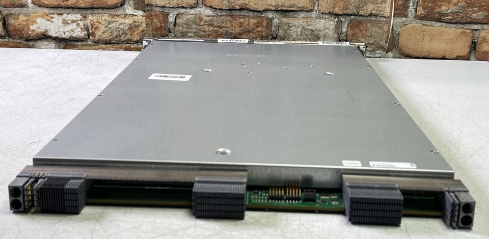 Concentrador de puerto modular Juniper MX-MPC2-3D MIC-3D-20GE-SFP MIC-3D-4XGE-XFP Foto 1 de 4