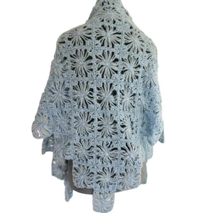 Granny Square gehäkelt floral - babyblau puderblau Schal - dünneres Garn - OS - Bild 1 von 9