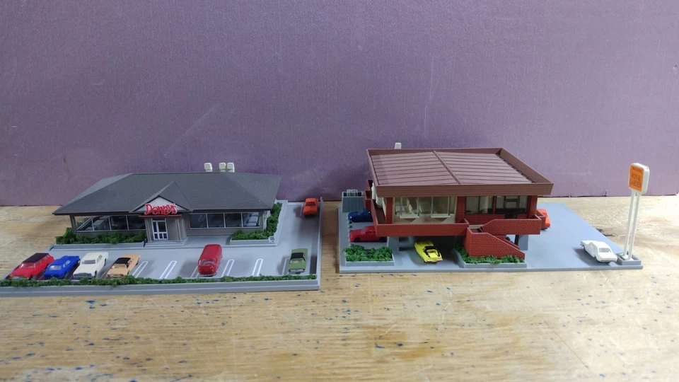 N KATO DENNYS AND ROYAL GARDEN RESTAURANTS W CARS!,  LOT OF 2 BUILDINGS  - Image 1 of 4