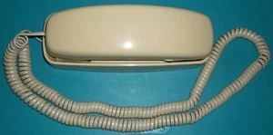 TELÉFONO AT&T 210 ESCRITORIO O MONTAJE EN PARED CON CABLE TELÉFONO FIJO OFICINA BRONCEADO VINTAGE - Imagen 1 de 6