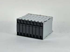 HPE DL3xx 2U Gen10+Gen11 8SFF U.3 x1 TriMode 12/24G BC Cage+Backplane P39781-001 - Photo 1/9