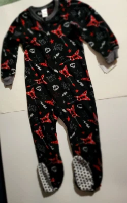 Pijama de guitarra Lets Rock negro rojo jumping beans para niños de 1 pieza con pies talla 4 Foto 1 de 4