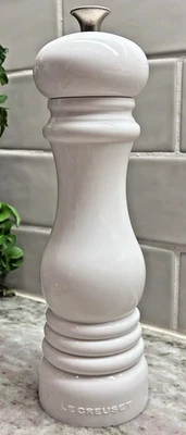 Molino de sal Le Creuset, 8" x 2 1/2", blanco L30 Foto 1 de 4