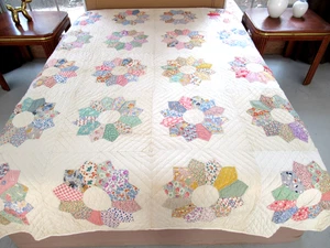 Vintage Feed Sack Novelty Prints Dense Quilting DRESDEN PLATE Applique Quilt - Picture 1 of 24