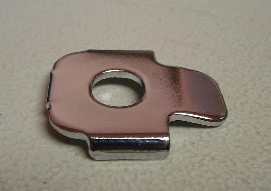 *1EA OEM HONDA LEGSHEILD PLACA DE SUJECIÓN TRASERA INFERIOR 1982 1983 C70 SOLAMENTE (285C) Foto 1 de 1