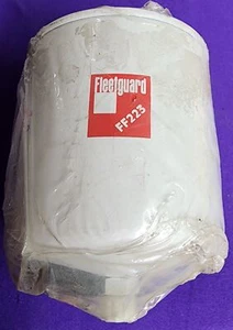AUTO0077 - Fleetguard FF223 Fuel Filter - New Old Stock - Bild 1 von 1