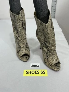 Womans Apple Bottoms Lizette 8.5 Beige Snake Print Peep Toe Pull On Heel Booties - Picture 1 of 11