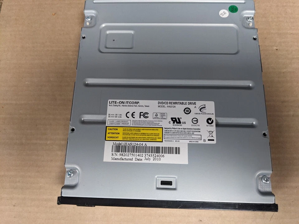 LiteOn iHAS124-04 WU DVD/CD ReWritable Drive RW DVD-R DL iHAS124-04 SATA - Image 1 of 1