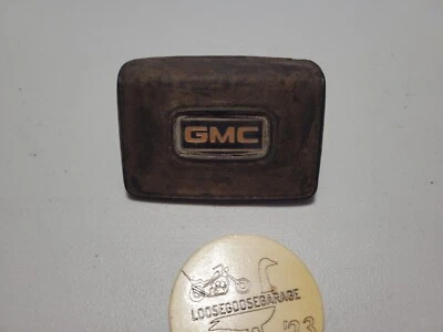 78-89 GMC Steering Wheel Horn Button 9761395 Squarebody K5 Jimmy Sierra Suburban - Image 1 of 4