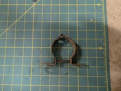 Soporte de montaje de bobina de encendido Plymouth RoadRunner GTX 1968-69 OEM  Foto 1 de 3