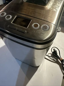 Cuisinart Compact Automatic Bread Maker 2.0 LB Oven Cbk 110 - Picture 1 of 5