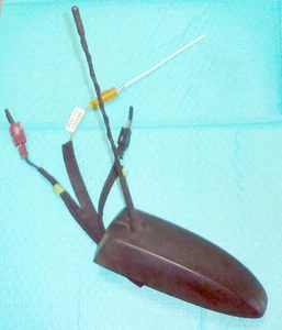 Antena de radio de techo Buick Encore 2013-2016 de 3 enchufes 42358556 - OEM - con mástil - Imagen 1 de 4