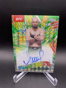 2025 TOPPS CHROME UFC AZAMAT MURZAKANOV FUTURE STAR GEOMETRIC REFRACTOR AUTO /99 - Picture 1 of 3