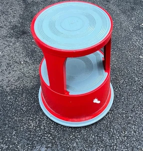 HEAVY DUTY MATAL STEP STOOL SUPASTEP KICK IN Red COLOUR 150 Kg - Picture 1 of 5
