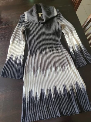 Новый с Ярлыками Dressbarn серый свитер платье - размер S - Bell рукав - Изображение 1 из 4