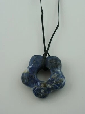 Sodalith Anhänger Flower  verschiedene Exemplare - Bild 1 von 4