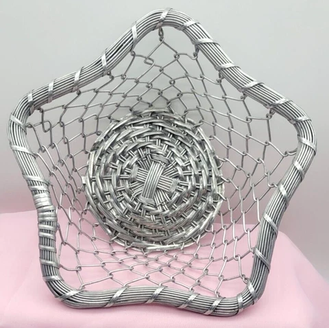 Basket Star Shaped Silver Metal Wire Woven Bowl 9"Wx3"T Cover