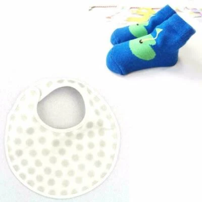 Bebé Niños Infante Algodón Niño Niña Alimentación Impermeable Pelota de Golf Babero + Calcetín Bebé Foto 1 de 4