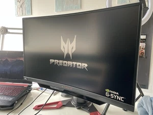 Acer Predator Z271T – 27” Curved Gaming Monitor (144Hz, G-SYNC, Eye Tracking) - Bild 1 von 6