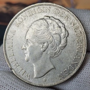 1938 Netherlands 2 1/2 Gulden Large Silver Coin! - Picture 1 of 3
