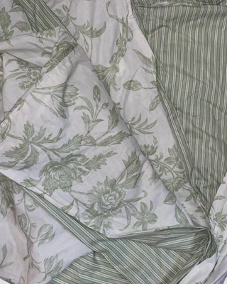 EDREDÓN LAURA ASHLEY NATALIE FLORAL TOILE RAYAS VERDE BLANCO KING Foto 1 de 4