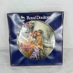 NEU Royal Doulton The Flower Seller's Kinder Teller 1988 Made in England 8" Box - Bild 1 von 4