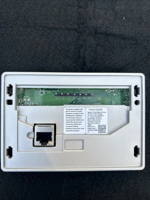 Умный термостат Trane XL850, 4,3 дюйма цветной сенсорный экран, TCONT850AC52UA - Изображение 1 из 4