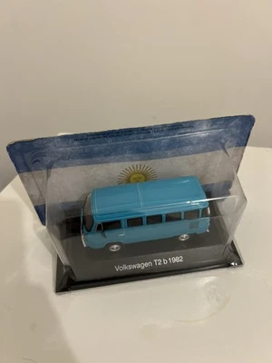 VOLKSWAGEN T2 B MODELO FURGONETA AUTOBÚS VENTANA AZUL 1982 VW ESCALA 1:43 IXO + ESTUCHE K8 Foto 1 de 4