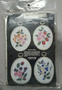 Janlynn 04-21 Berry Branches conjunto de cuatro cuadros bordados enmarcados - Imagen 1 de 2