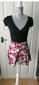 Women's New Burgundy Floral Culottes Shorts Size 6 - Picture 1 of 3