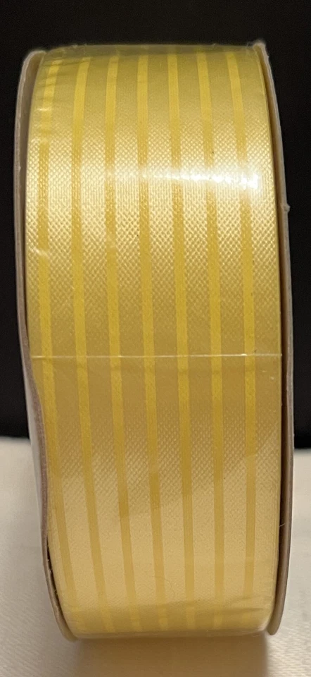 Винтажная атласная лента Flora No9 водонепроницаемая полиэтиленовая ширина 1 7/16 дюйма 50 ярдов - тонкая полоса - Изображение 1 из 1