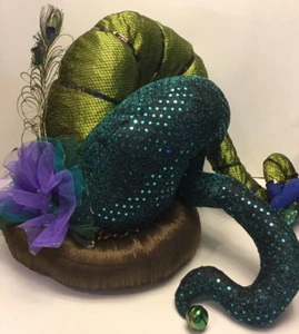 Katherine's Collection Karneval Narr Hut Herzstück Tisch Display W Kleski - Bild 1 von 9